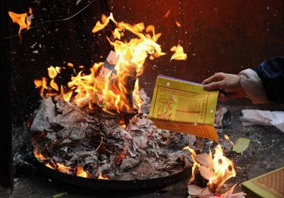 Những điều cấm kỵ trong việc thờ cúng, dính phải chỉ có tán nghiệp, cả đời lụi bại