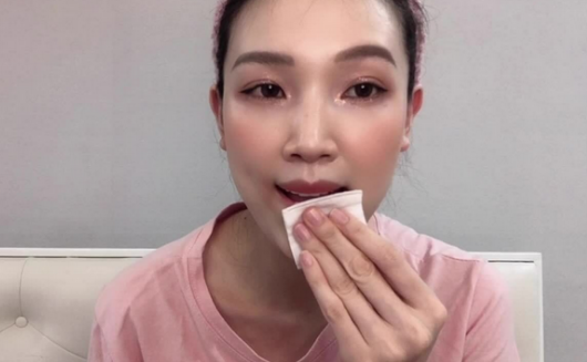 Phí Linh hướng dẫn cách làm sạch da mặt
