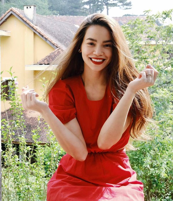 Hà Hồ và những lần đáp trả khéo léo tin đồn phẫu thuật thẩm mỹ