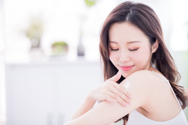 3 mẹo giúp da mềm mại, không còn khô và bong tróc vào mùa hanh khô